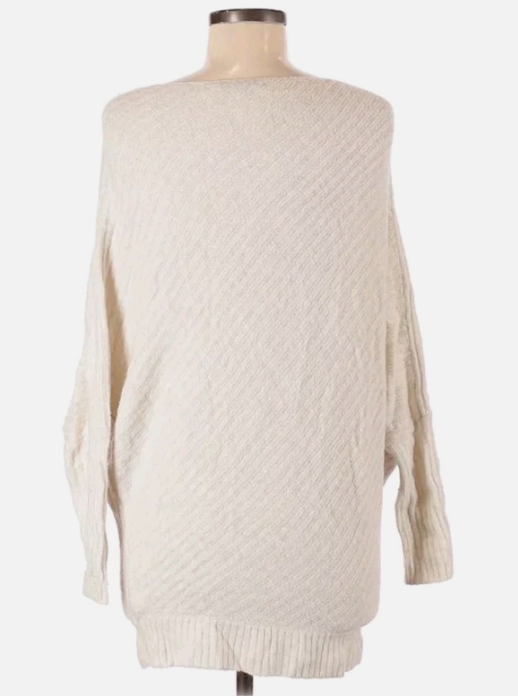 Juicy Couture oversized cream white sweater oversized or for layering 💖💖💖